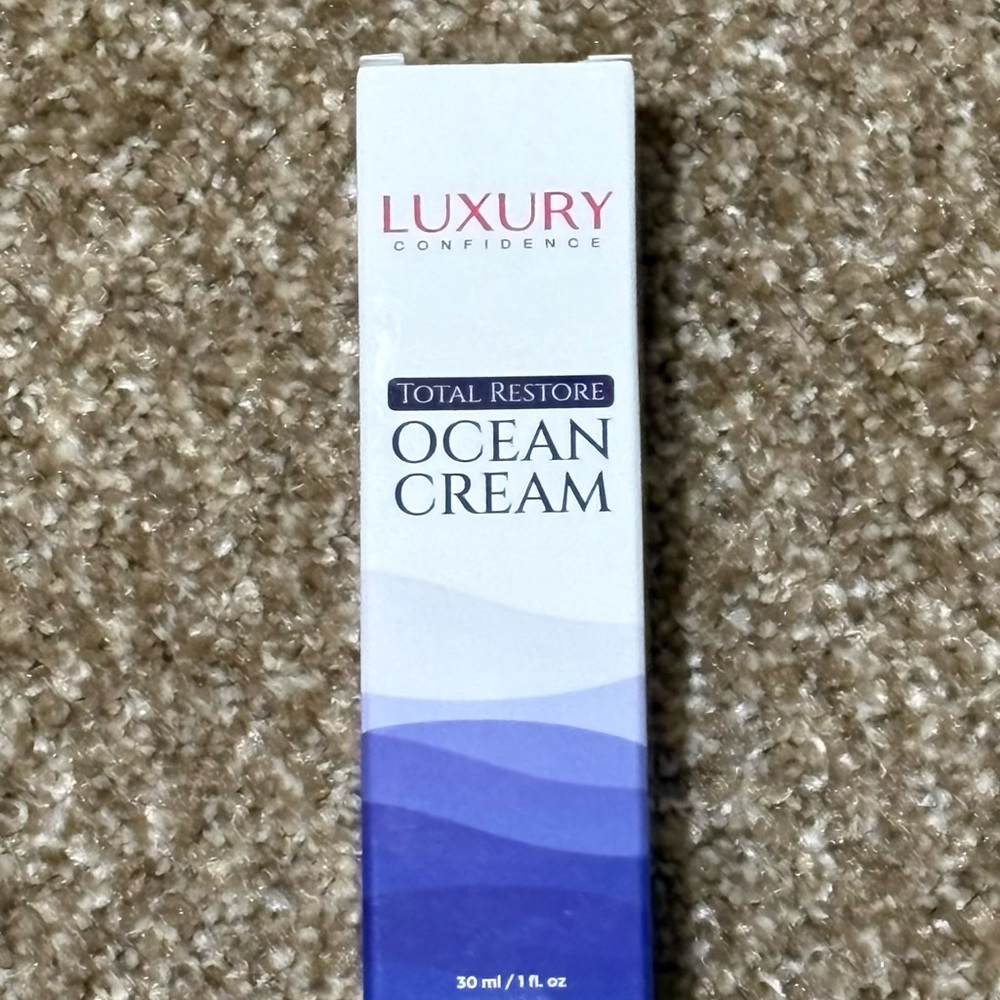 Ocean Cream - Blue and White